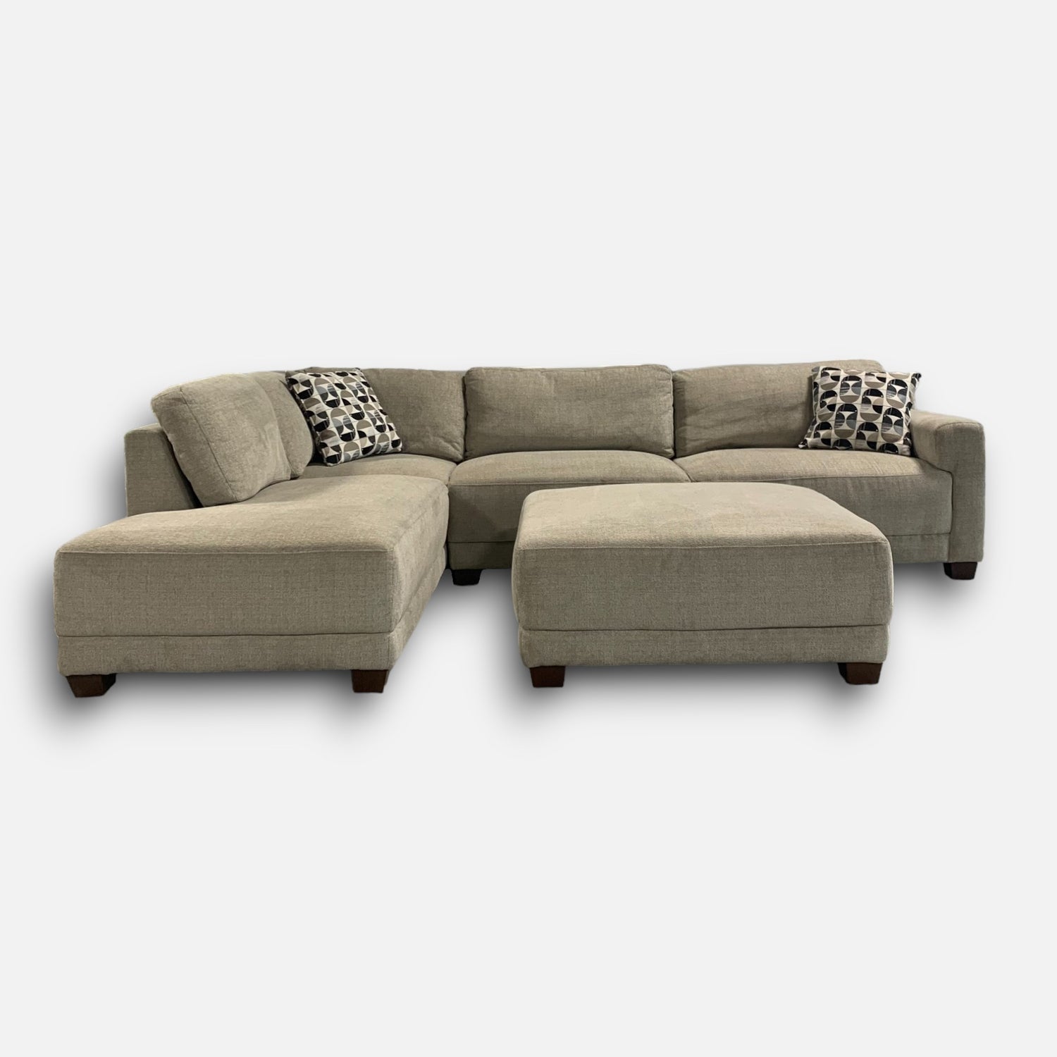 Raylin Sectional with Ottoman
