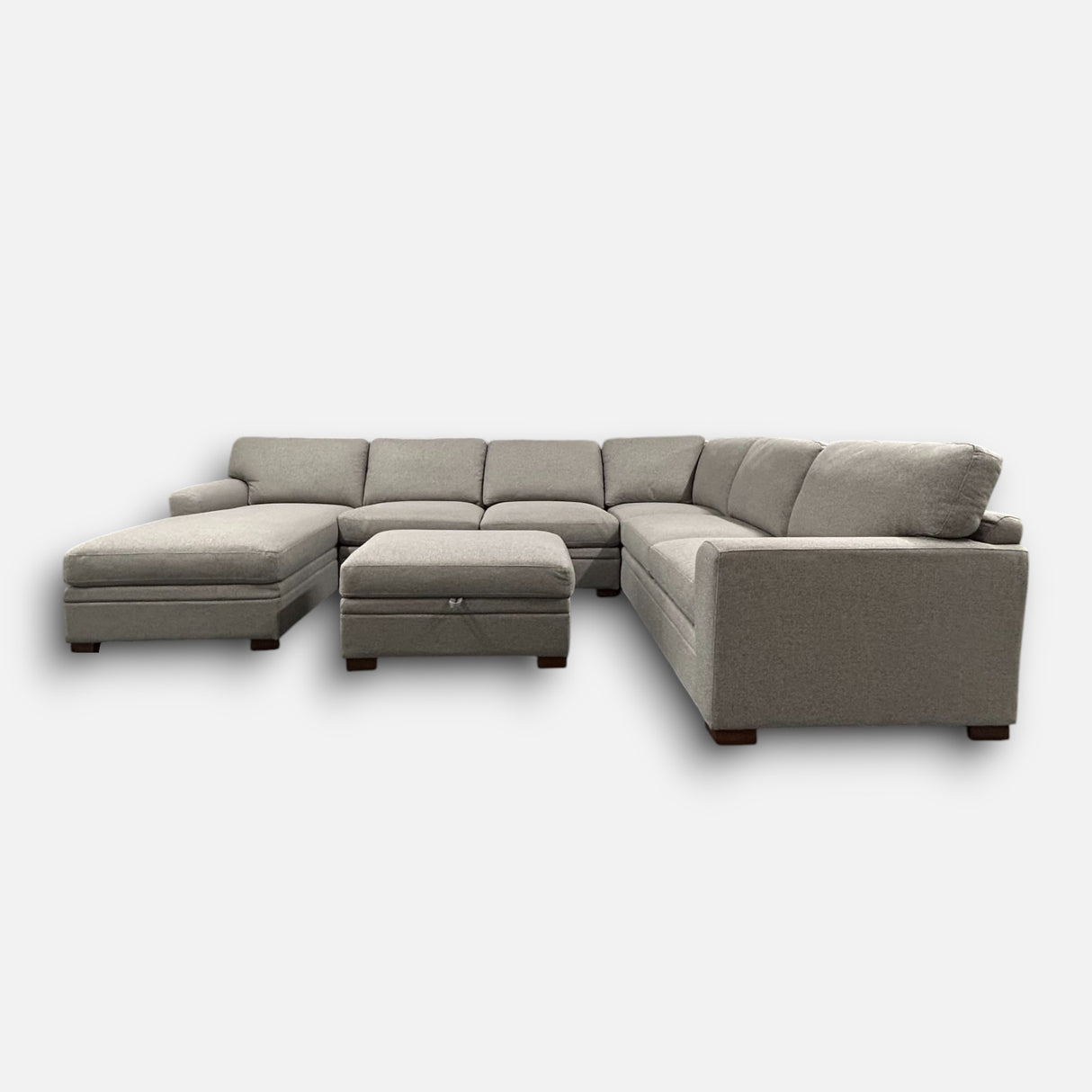 Thomasville Langdon Sectional with Storage Ottoman